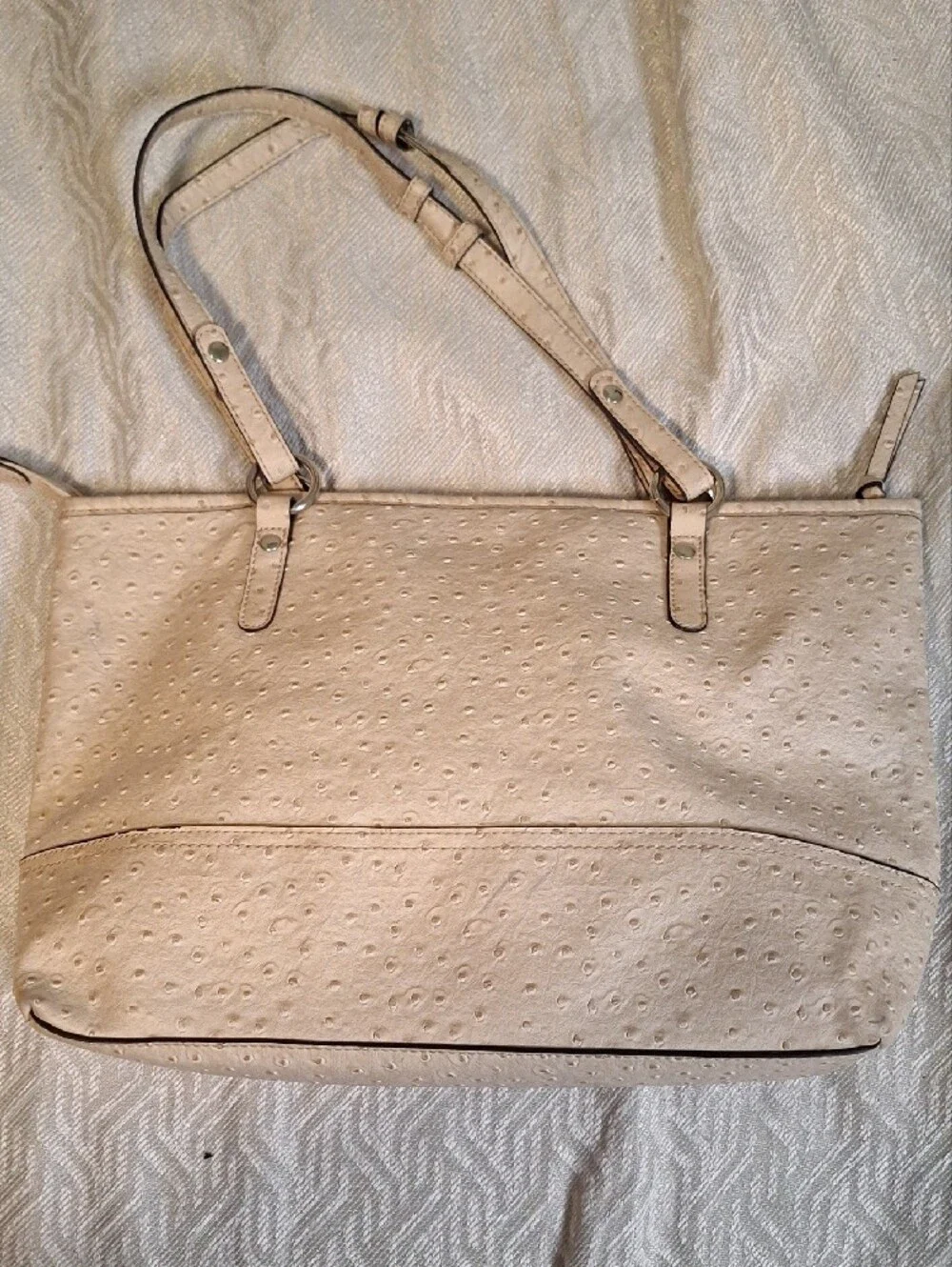 RELIC Women's Cream Tote Bag - Classic Everyday Carry